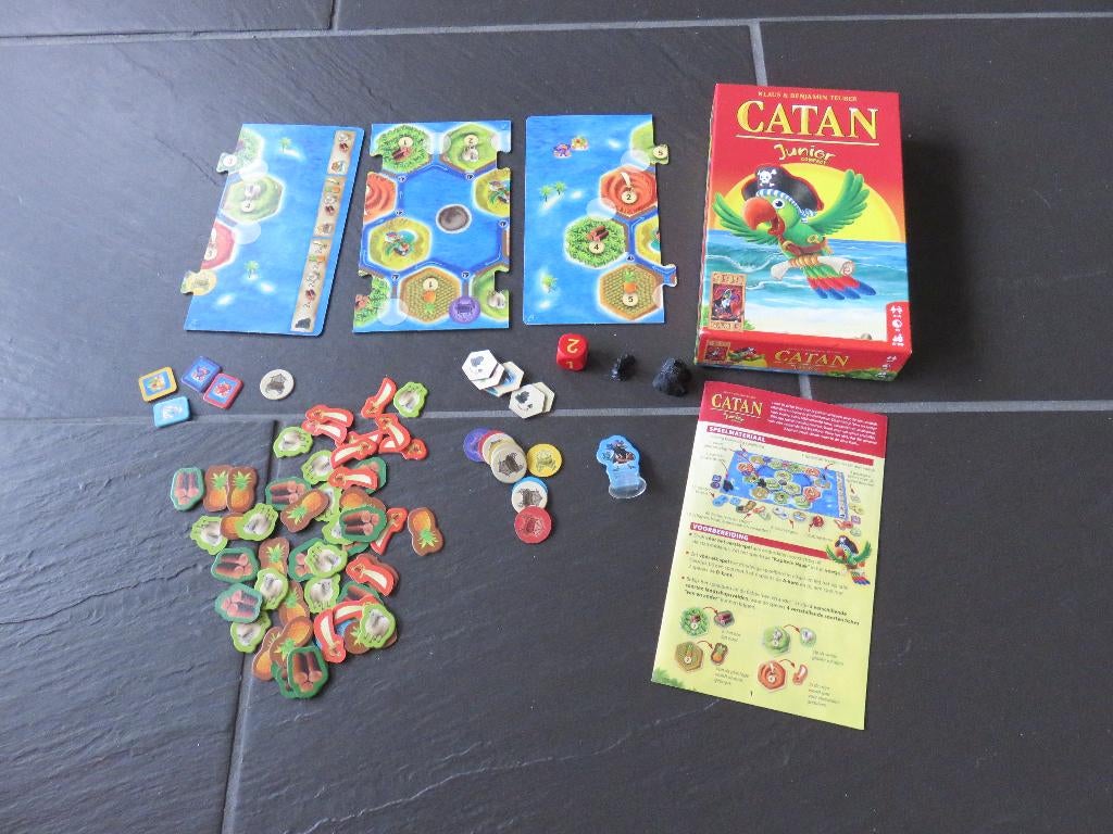 Catan junior compact, voor spelers van 6-99jaar., Ophalen of Verzenden, Zo goed als nieuw
