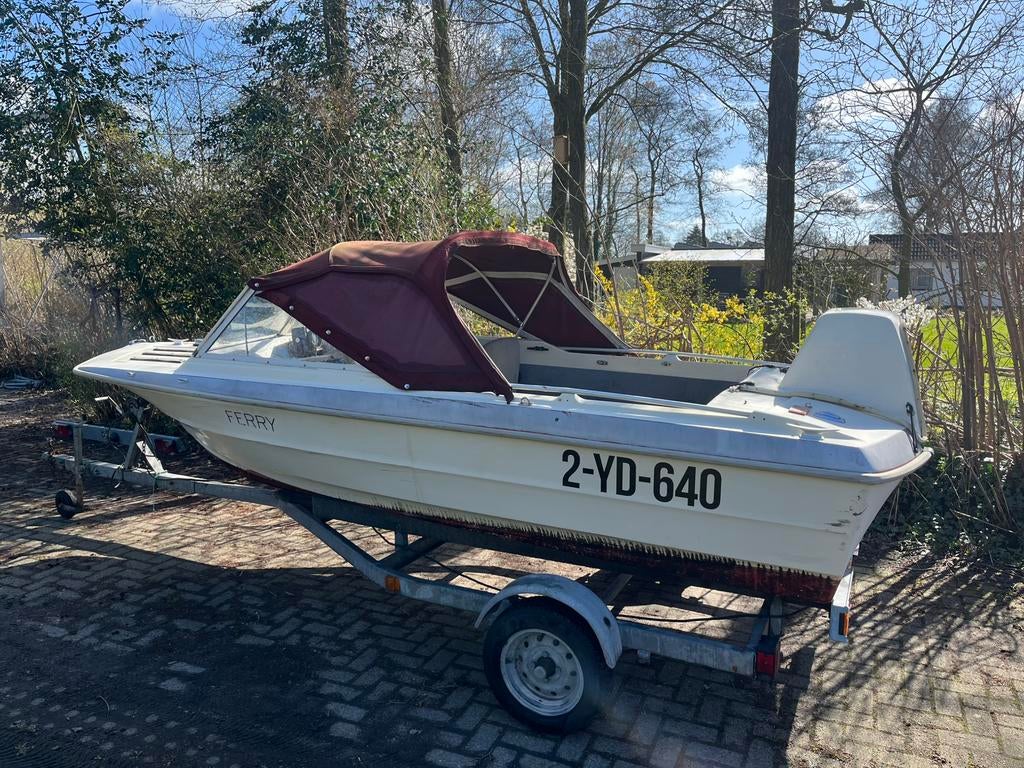 Goede Skibsplast toer speedboot., Watersport en Boten, Vis- en Consoleboten, Ophalen of Verzenden, Gebruikt, Polyester, 3 tot 6 meter