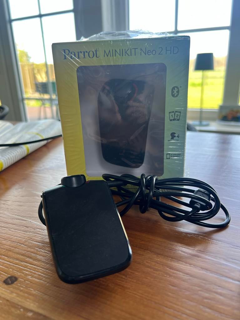 Parrot MINIKIT Neo 2 HD carkit, Ophalen, Zo goed als nieuw