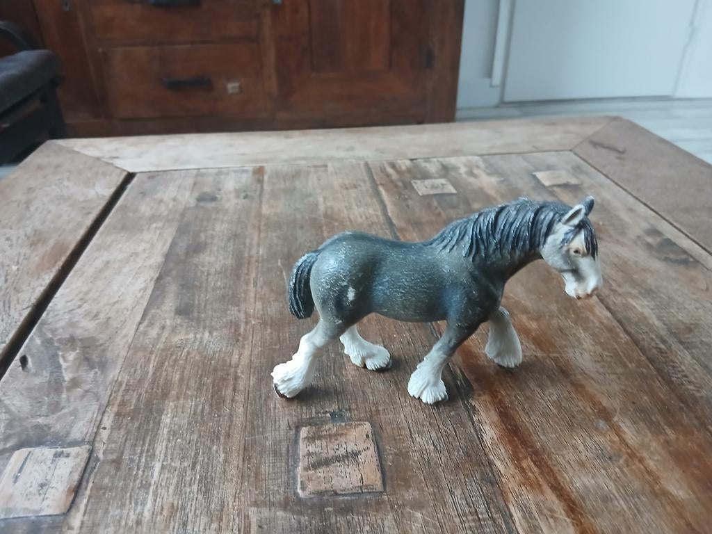 Schleich grijs paard met witte onderbenen, Ophalen of Verzenden