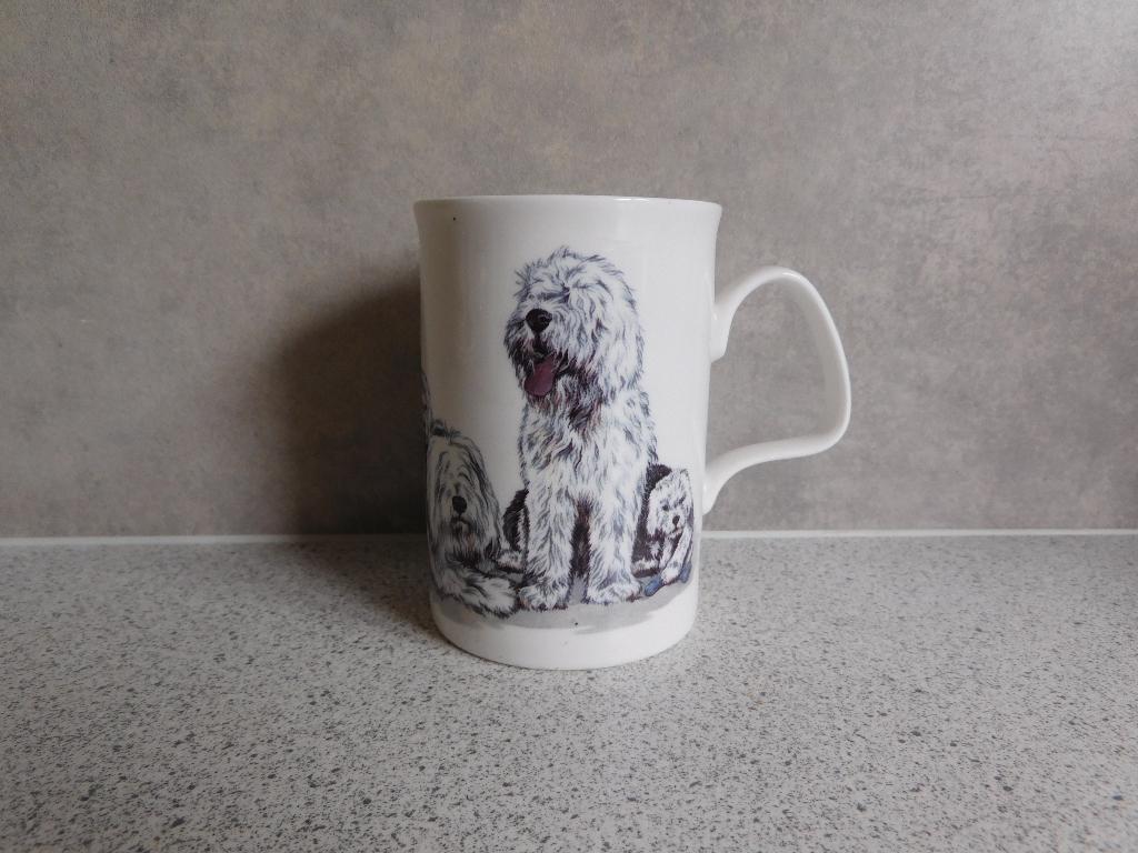 Mok Fine Bone China Dog Lovers Bobtail Roy Kirkham, Ophalen of Verzenden, Zo goed als nieuw, Overige stijlen, Kop(pen) en/of Schotel(s)