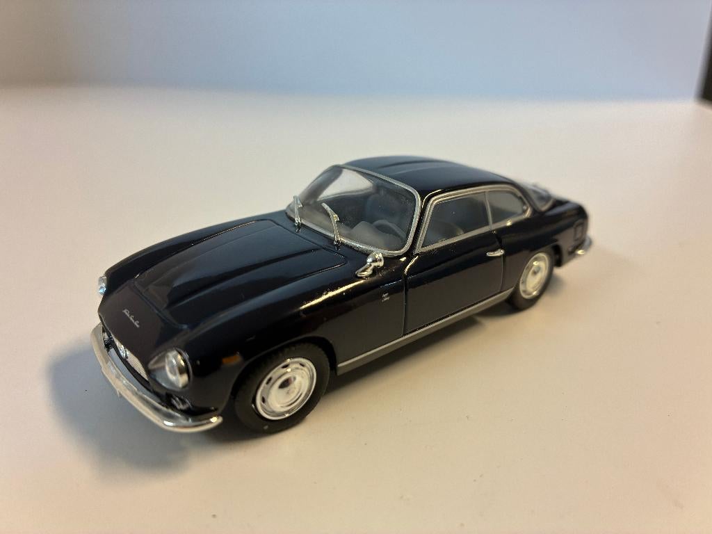 27542: Lancia Flaminia Super Sport - Norev 1:43, 70-72 avenue de Bohlen 69120 Vaulx-en-Velin, France, Auto, Norev, Norev