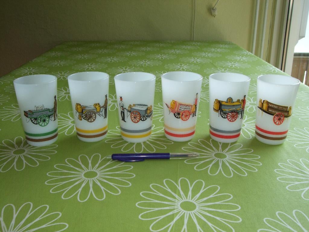 Vintage glazen met handkarren - melkglas - serie van 6 stuks, Ophalen of Verzenden, Overige typen