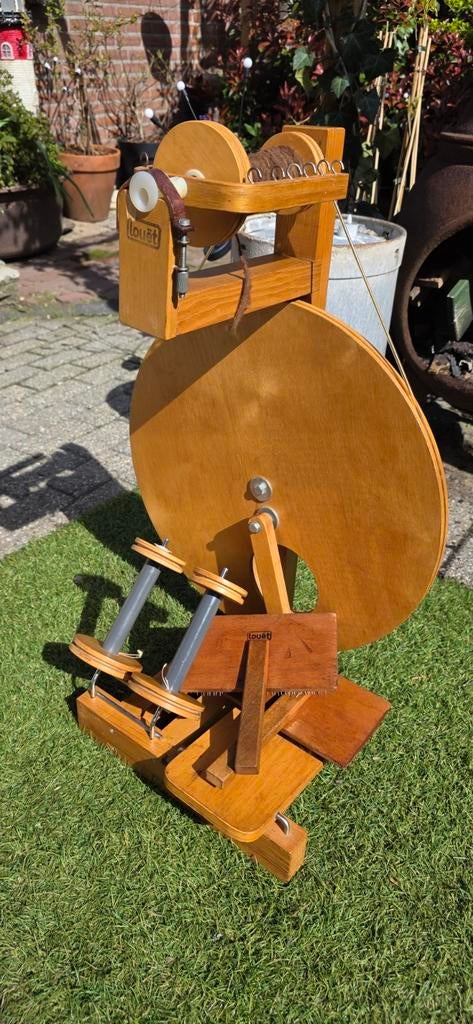 Louët s10, Ophalen of Verzenden, Gebruikt, Spinnewiel