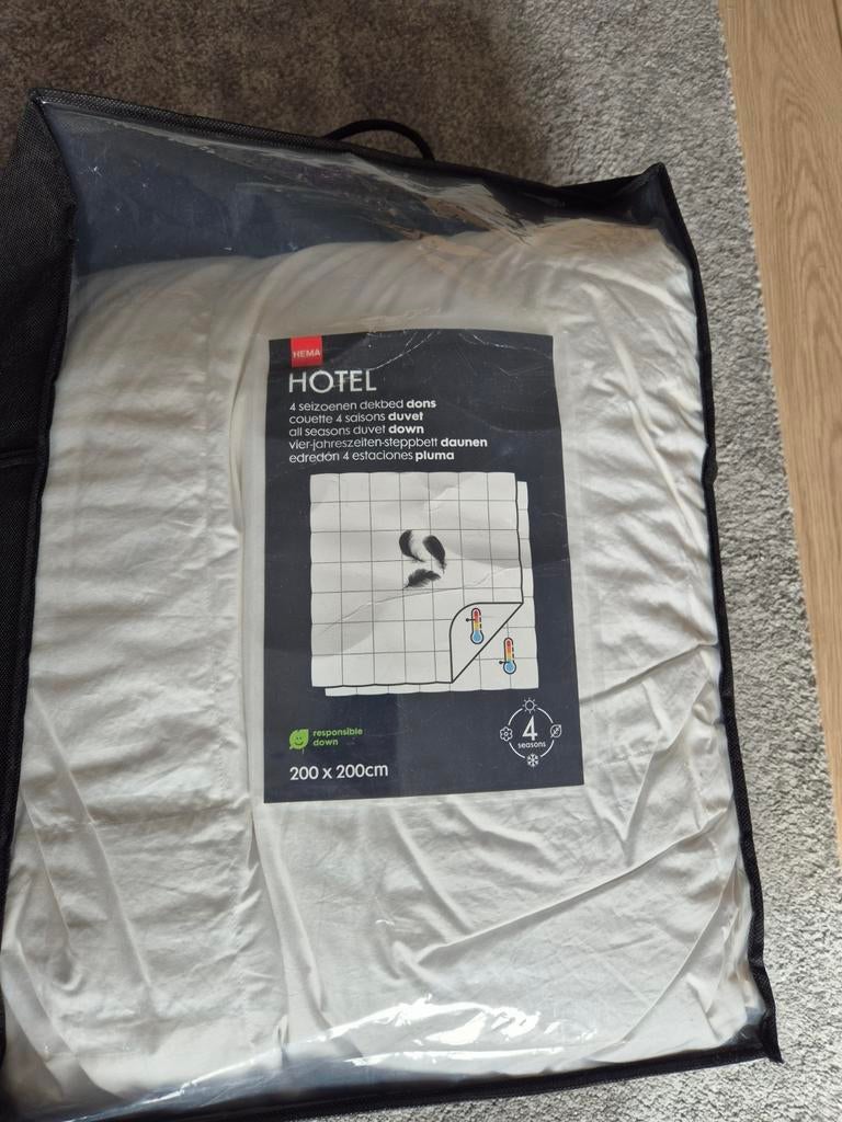 Hema hotel 4 seizoen dekbed 2.00 x 2.00 cm, Ophalen of Verzenden, Tweepersoons, Wit, Deken of Dekbed