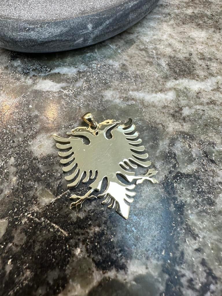 Prachtige 14k gouden Albanië hanger, Ophalen of Verzenden, Zo goed als nieuw, Goud, Dier