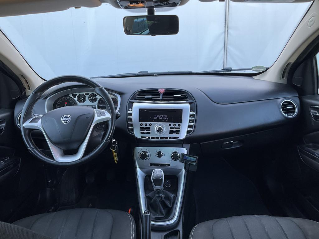 Lancia Delta 1.6-16V Silver Parrot Airco Goed onderhouden!, Auto's, Lancia, Euro 5, 4 cilinders, Zwart, Origineel Nederlands