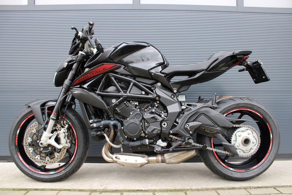MV agusta Brutale 800 R (2024) *Org.NL*1e.eig*Fab.garantie*, Motorrijbewijs A, Bedrijf, Meer dan 35 kW, 798 cc