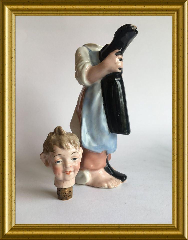 Oud flesje in de vorm van een schoenmaker met laarzen, Antiek en Kunst, Ophalen of Verzenden