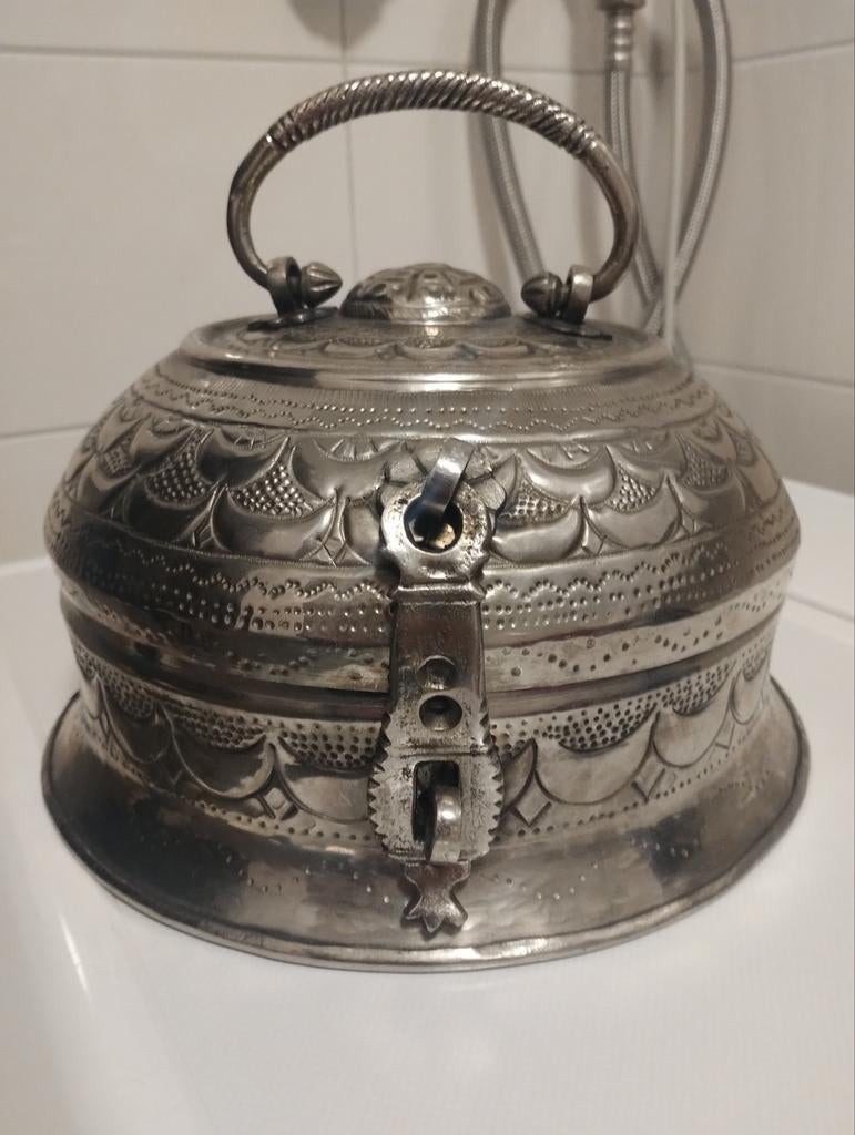 Antiek 19e eeuws chapati pandan mughal betel box, Antiek en Kunst, Curiosa en Brocante, Ophalen of Verzenden