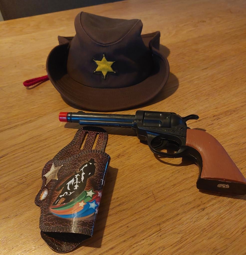 Cowboy set met hoed, pistool en holster, Ophalen, Gebruikt, Jongen of Meisje