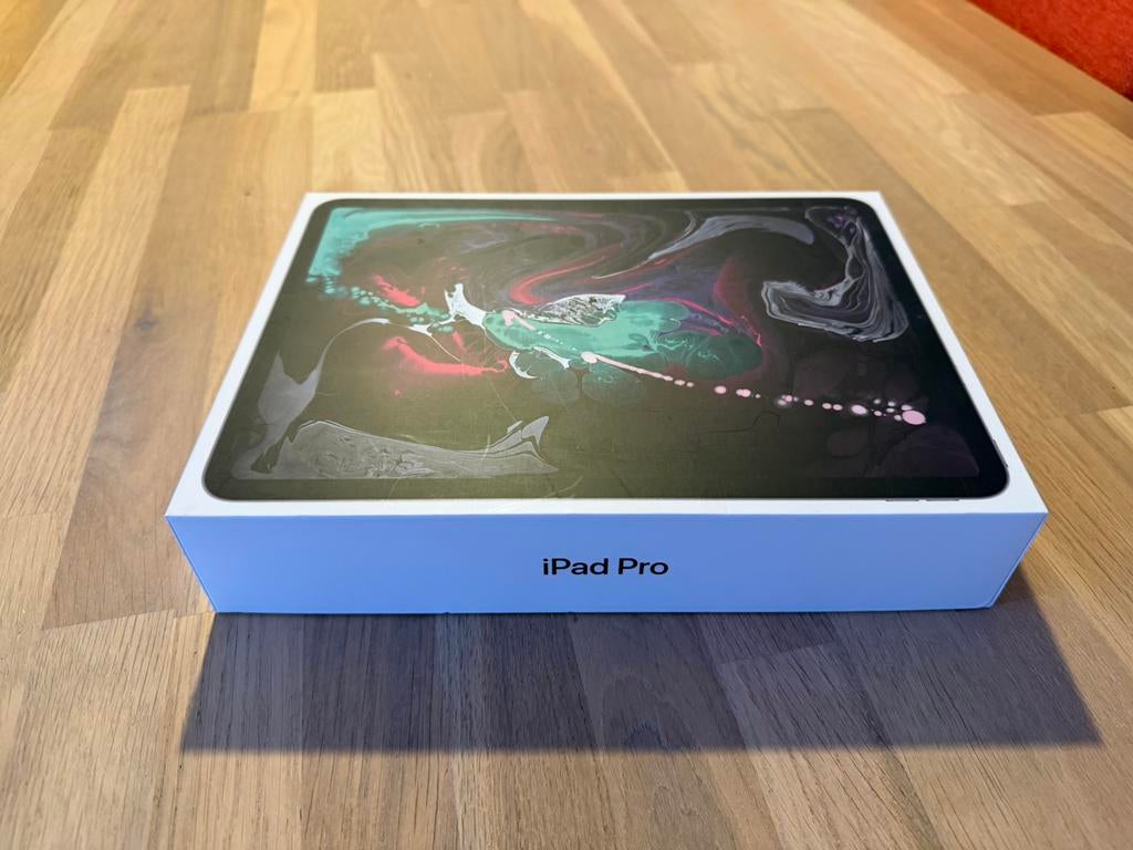 Ipad Pro 11-inch, Wi-Fi, 256GB Space Grey (2018) incl cover, Gebruikt, Apple iPad, 11 inch, Ophalen of Verzenden