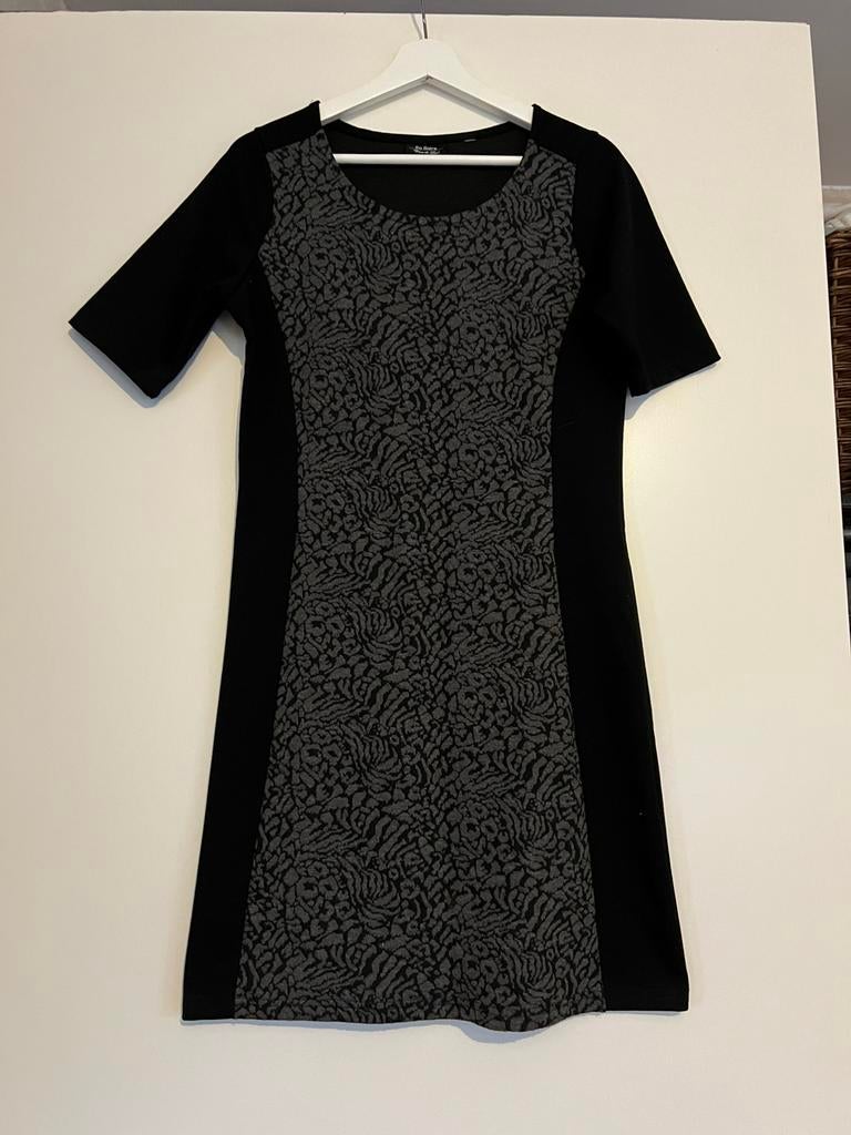 Zwarte jurk stretch grijs-zwart (38/medium), Kleding | Dames, Jurken, Maat 38/40 (M), Zwart, Ophalen of Verzenden, Zo goed als nieuw