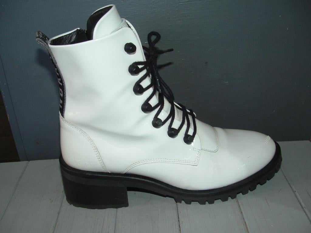 Nubbik NBKK wit lakleer Djuna Cone veterschoen boots maat 38