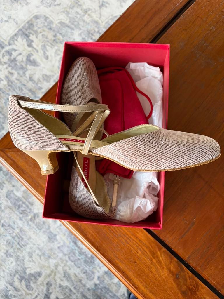 Dansschoenen, nieuw, maat 40, Ophalen, Nieuw, Dansschoenen, Roze