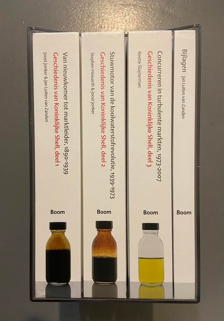 Geschiedenis van de Koninklijke Shell, Ophalen of Verzenden, Nieuw, Overige gebieden