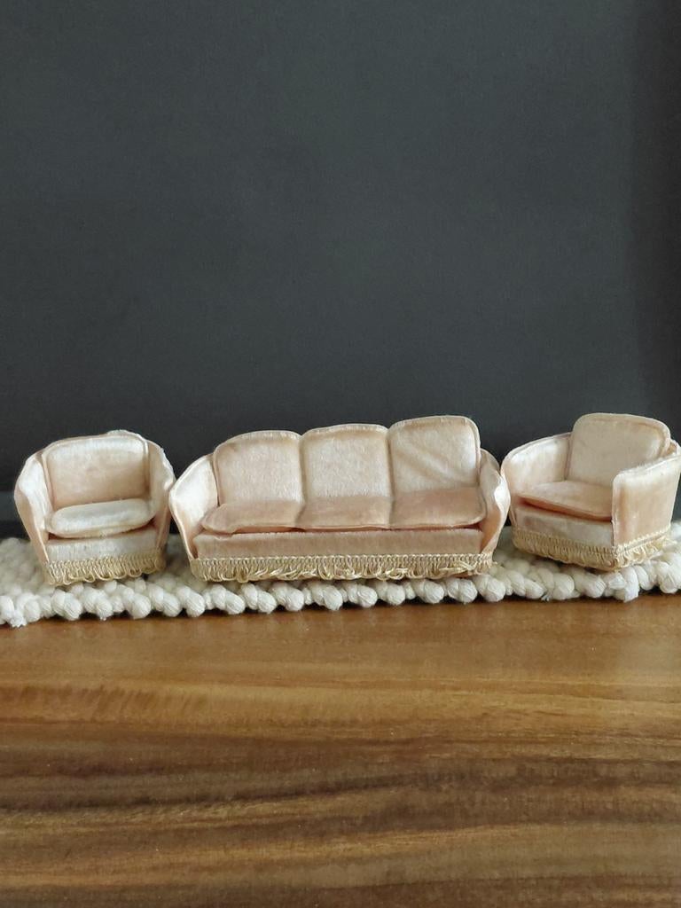 Lundby beige banksetje 1.16 voor meer zie mijn adv, Ophalen of Verzenden, Zo goed als nieuw, Poppenhuis