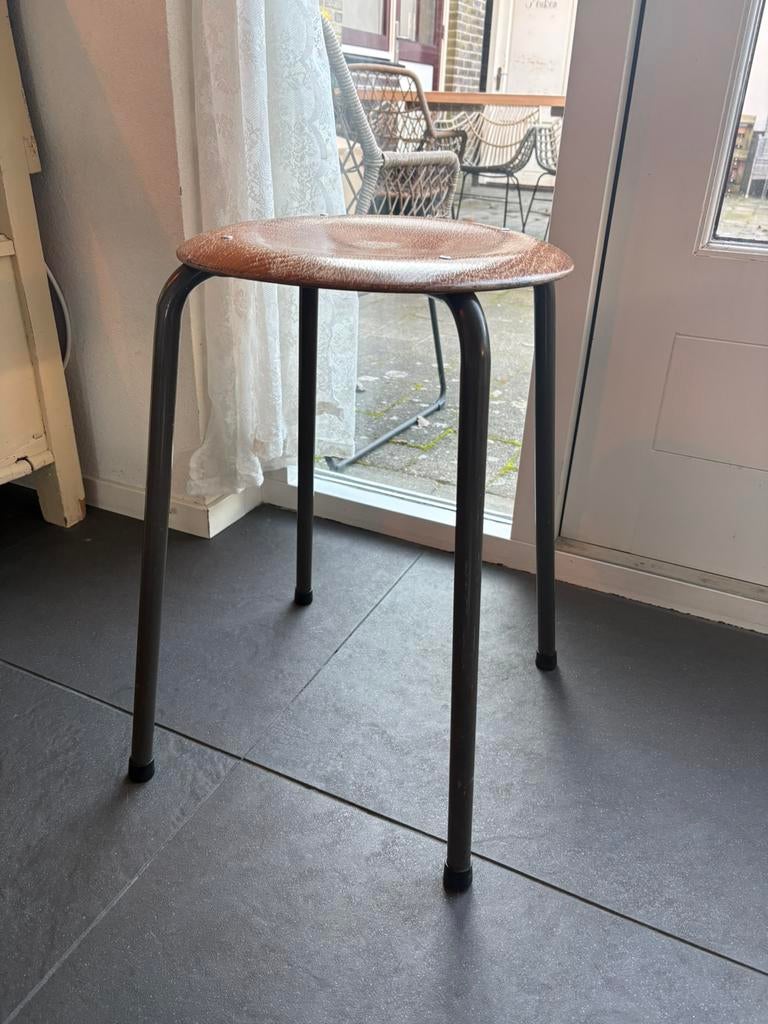 Oude schoolkruk, Ophalen, Gebruikt, Hout