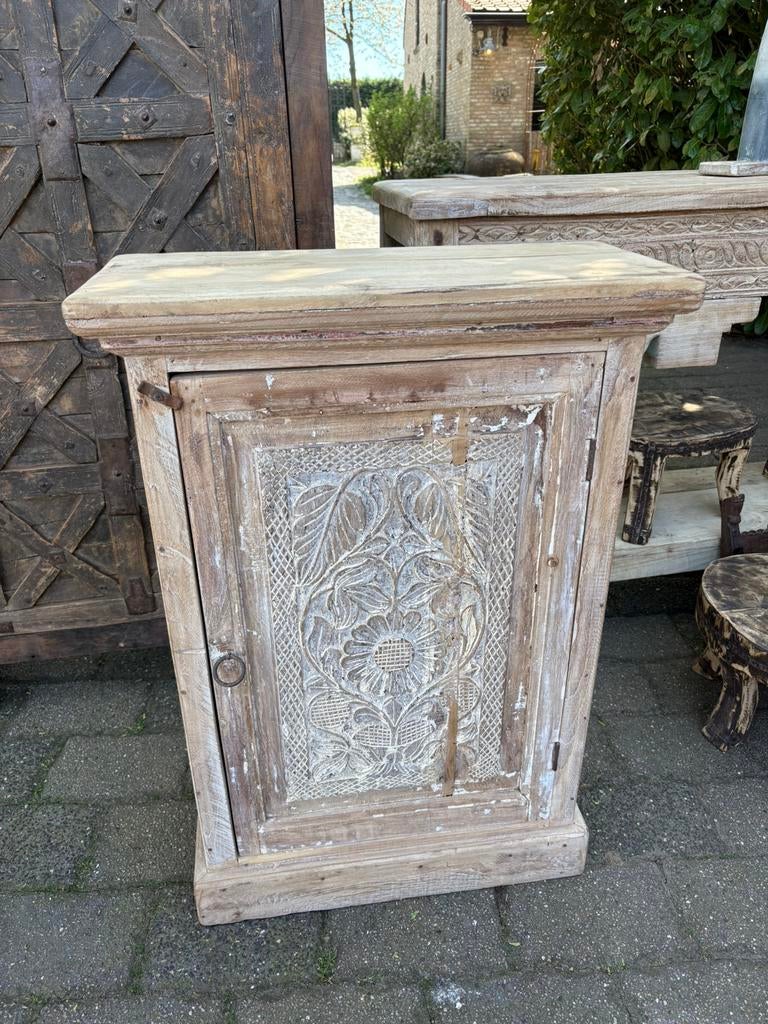 Stoer kastje van oud luik - India style!, Ophalen, Met deur(en), Teakhout, Zo goed als nieuw