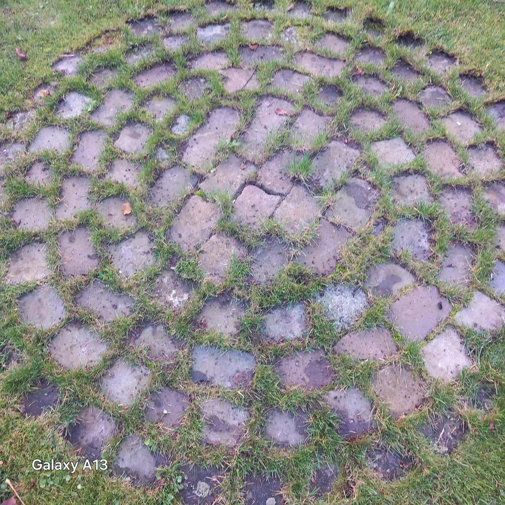 Cirkel van oude kinderkoppen, Ophalen