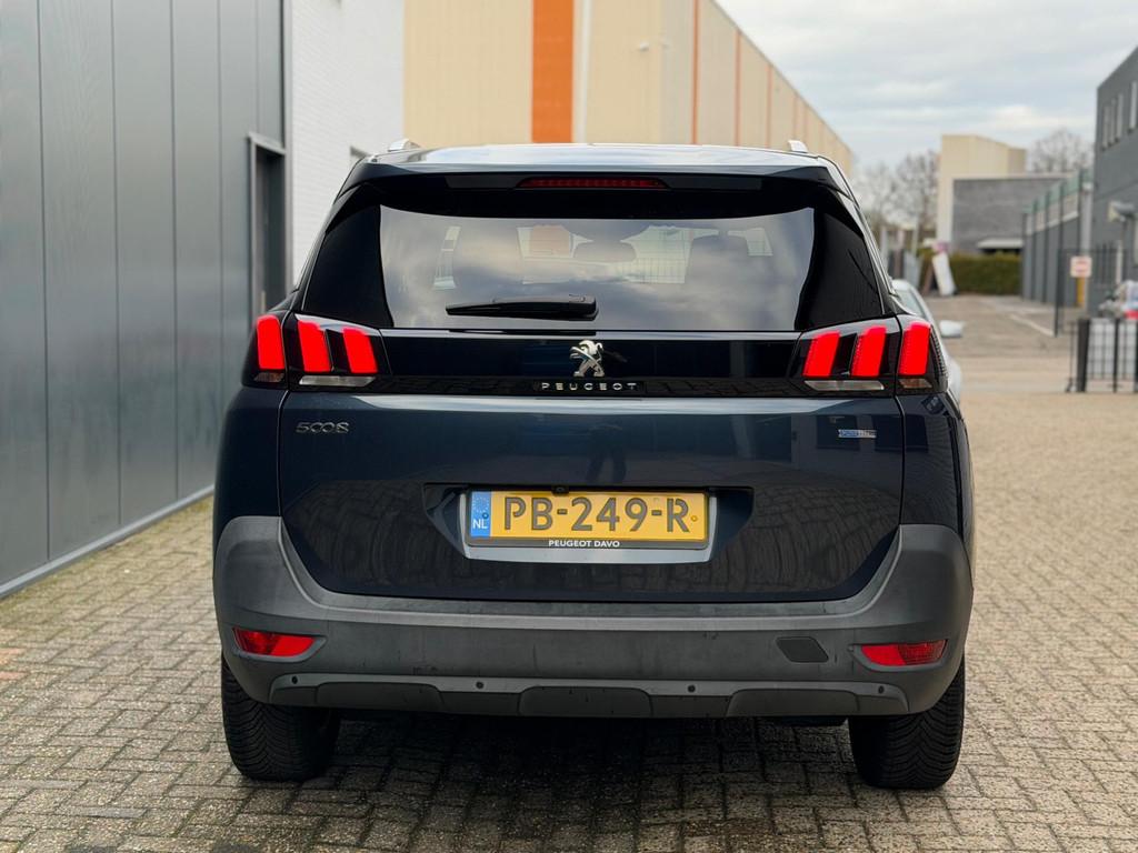Peugeot 5008 1.2 PureTech 7 persoons Camera Navi Carplay, Voorwielaandrijving, Gebruikt, Euro 6, 1199 cc