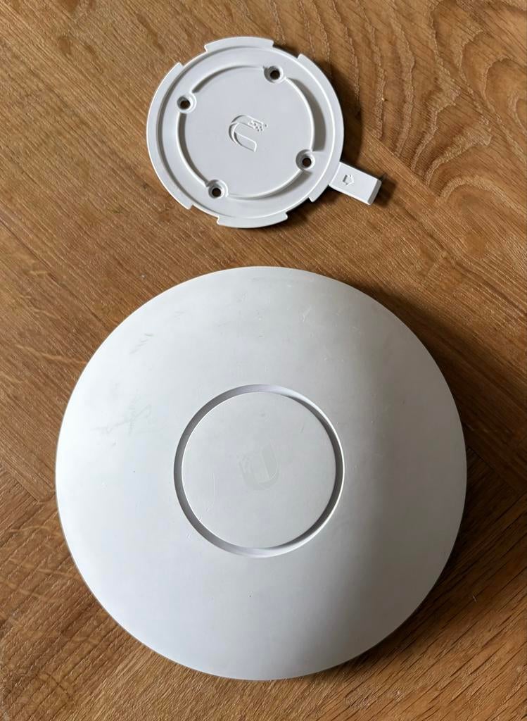 Ubiquiti Unifi AC AP Long Range Access Point, Computers en Software, Accesspoints, Ophalen of Verzenden, Zo goed als nieuw