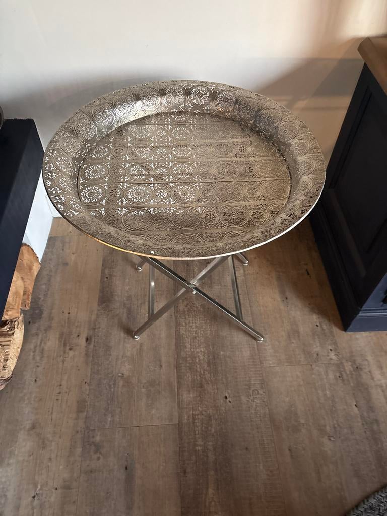 Klassiek Marokkaans Dienblad met Inklapbaar Onderstel, Ophalen of Verzenden, Gebruikt, Rond, Metaal