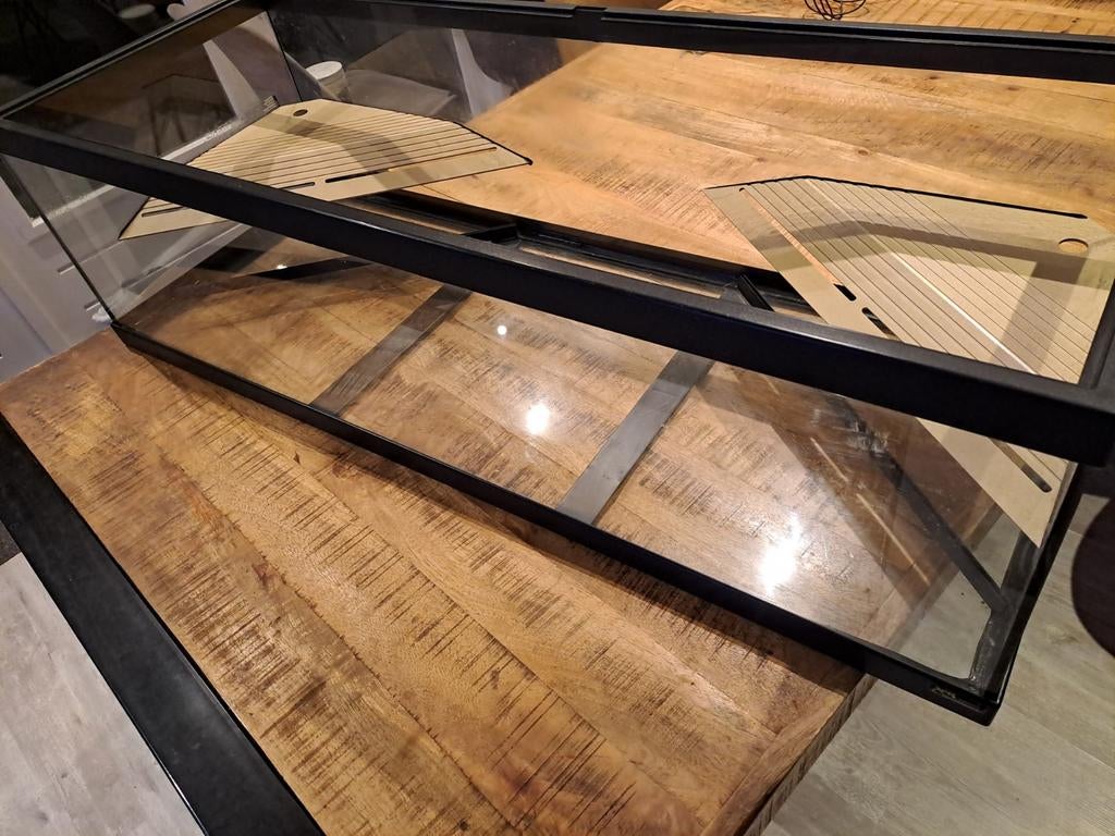 Tortum 100, Mooi Aquarium voor schildpad. Zwart., Overige typen