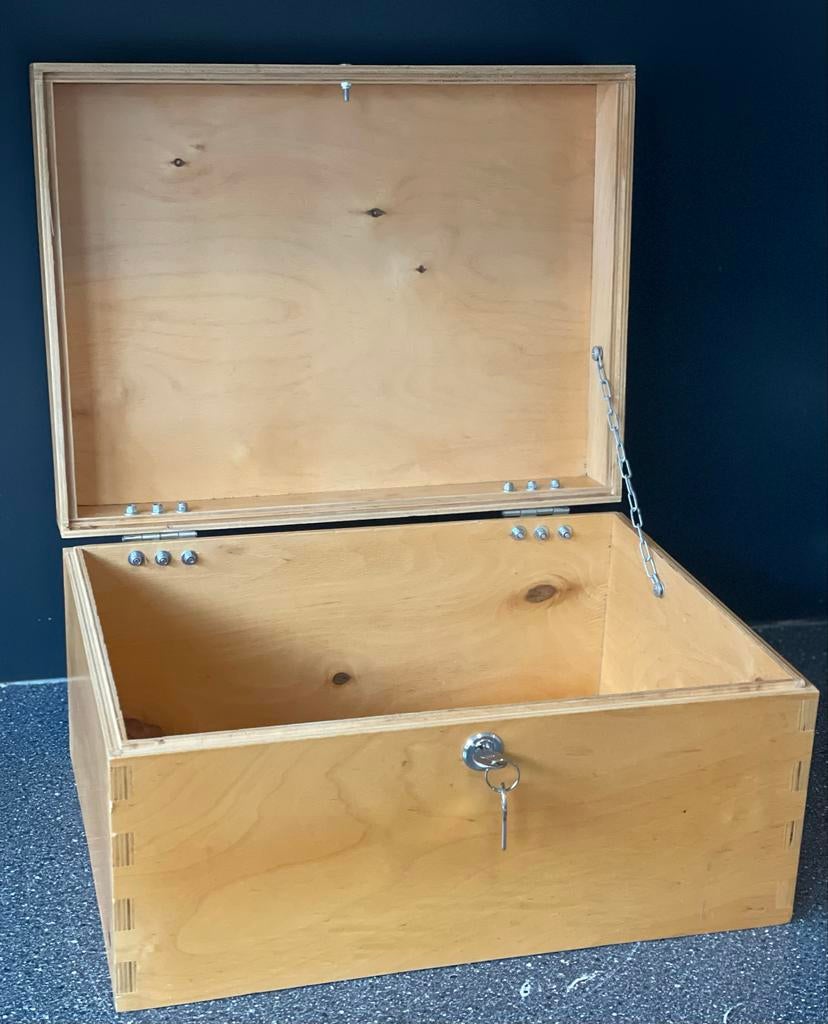 Afsluitbare houten kist - Berken multiplex, RVS onderdelen, Ophalen of Verzenden, Nieuw, Overige houtsoorten, Minder dan 50 cm