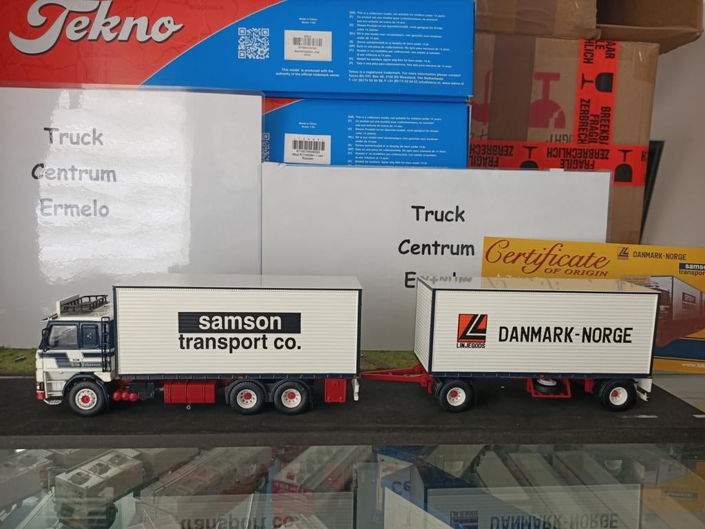 Kim johansen
Scania 142 motorwagen met schamelaanhanger, Hobby en Vrije tijd, Modelauto's | 1:50, Ophalen of Verzenden, Nieuw