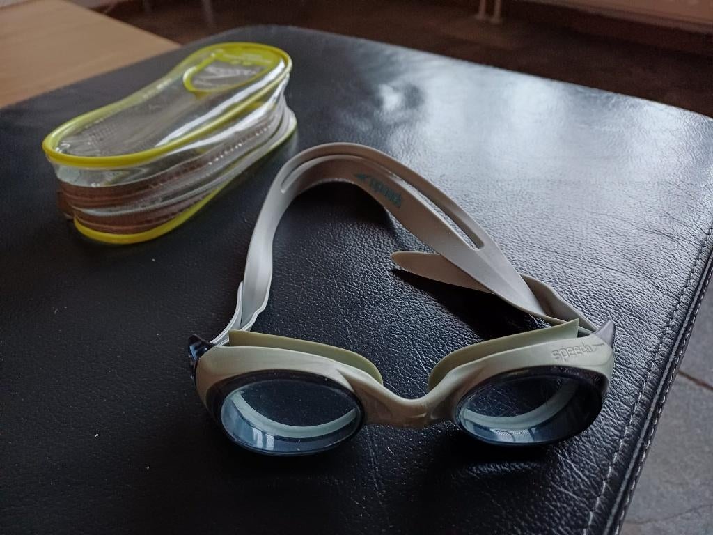 Speedo zwembril junior, Watersport en Boten, Duiken, Ophalen of Verzenden, Gebruikt, Duikbril of Snorkel