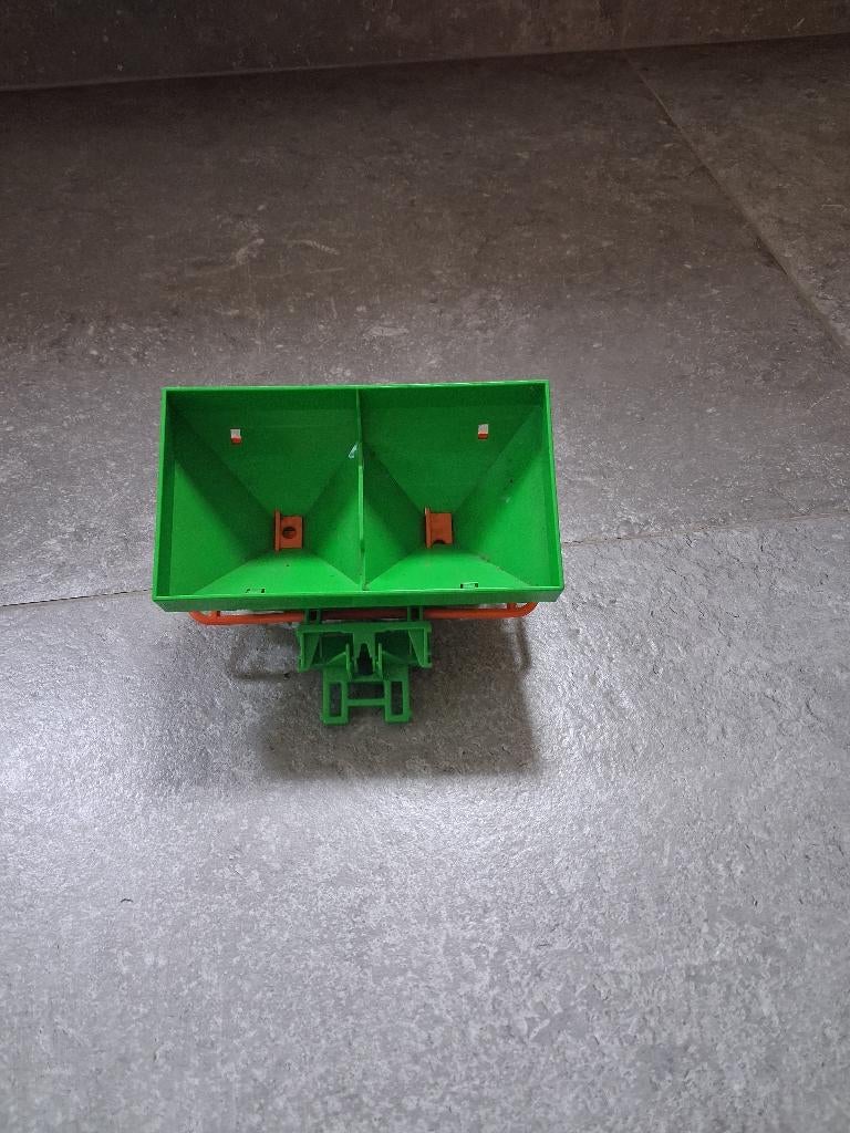 Bruder kunstmeststrooier, Ophalen of Verzenden, Zo goed als nieuw