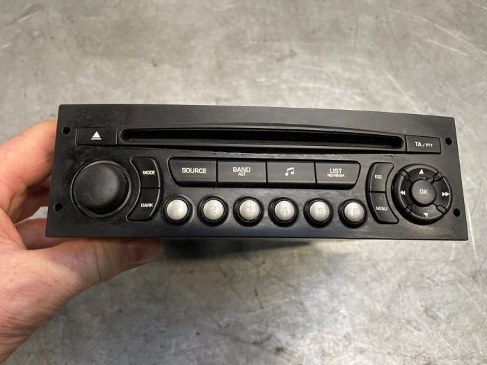 Radio van een Peugeot 207, Gebruikt, -, -, Ophalen of Verzenden