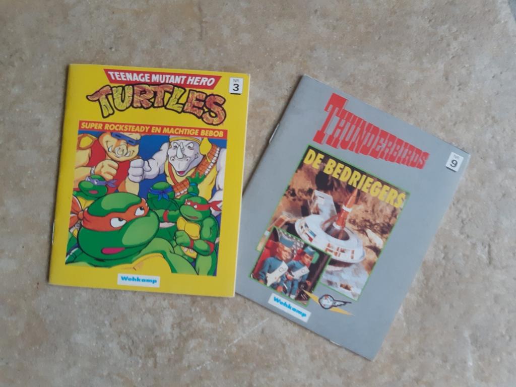 Mini boekje Thunderbirds en Ninja Turtles, Verzamelen, Overige Verzamelen, Gebruikt, Ophalen