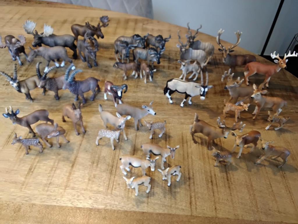 Schleich hert, eland, ram, gazelle, gnoe, oryx, koedoe., Verzamelen, Ophalen of Verzenden, Zo goed als nieuw, Paard, Beeldje of Figuurtje
