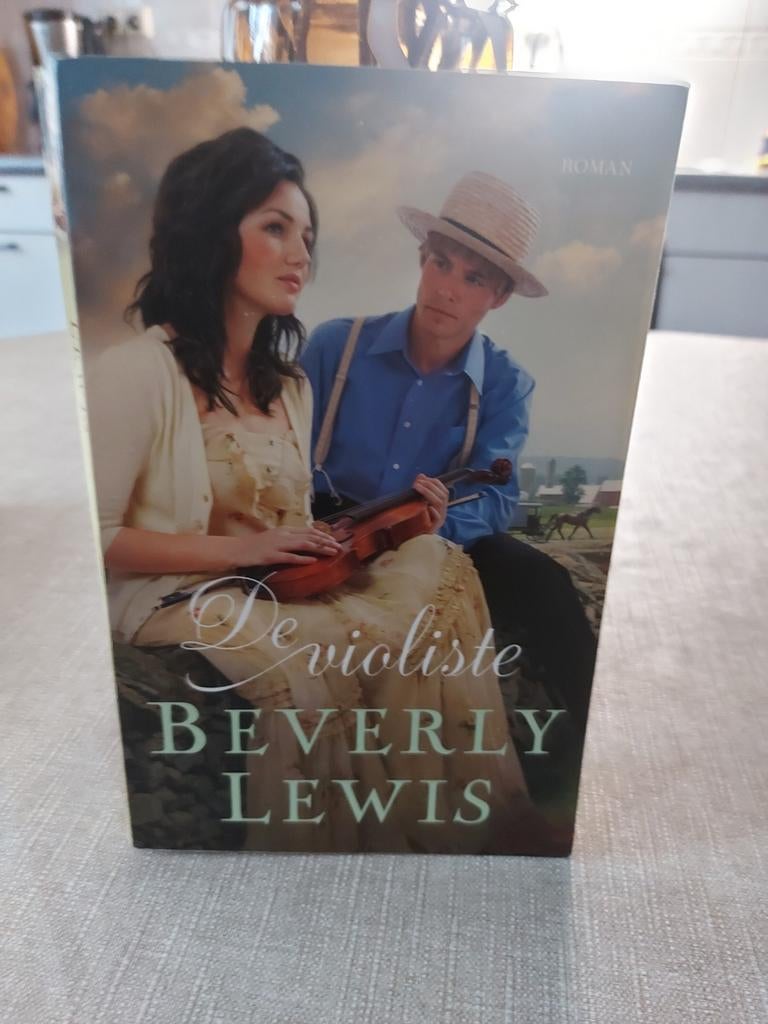 De Beverly Lewis Hickory Hollow serie Deel 1.2.3.4., Ophalen of Verzenden, Zo goed als nieuw, Beverly Lewis