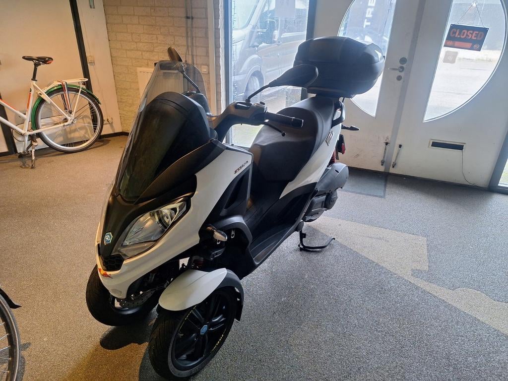 Te koop piaggio mp3 bj 2021, Motoren, Motoren | Piaggio, Bedrijf, Scooter