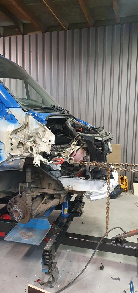 Bestelbus herstellen richten spuitwerk roest verdwijderen, Garantie, Lakschade of Spuitwerk