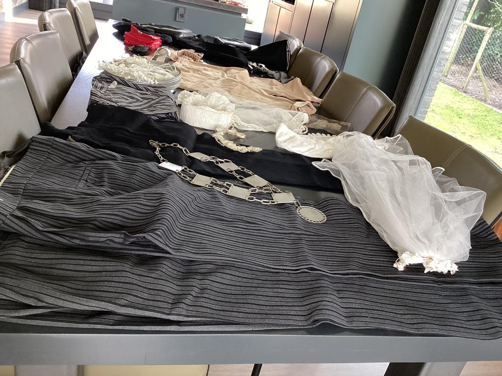 Diverse boerenkleding voor boerenbruiloft of toneel., Ophalen, Dames