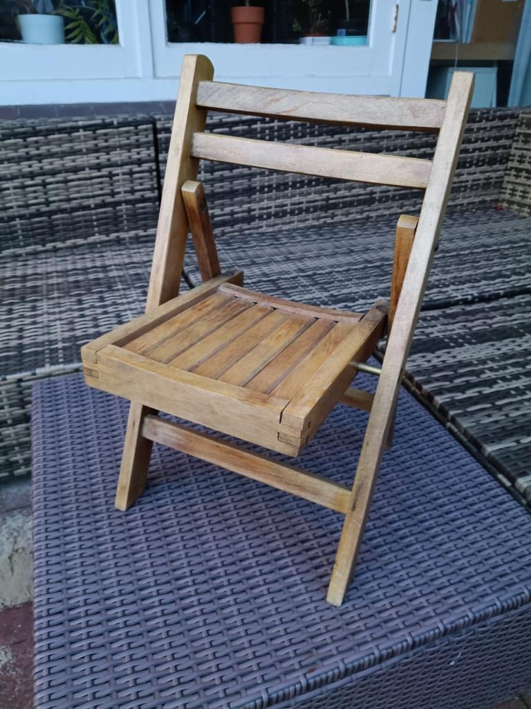 Houten kinderstoeltje, Ophalen, Hout