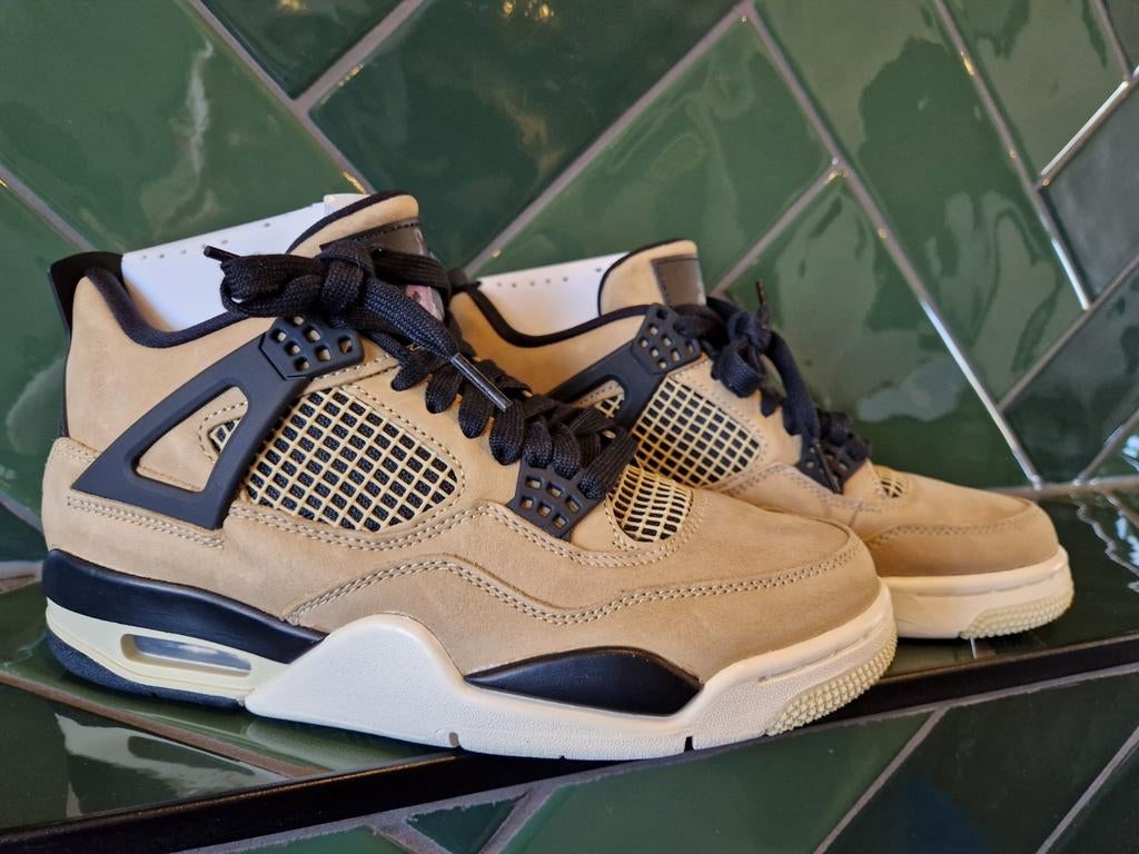 Air Jordan 4 Retro Mushroom - Maat 39, Kleding | Dames, Schoenen, Nieuw, Sneakers of Gympen, Beige, Ophalen of Verzenden