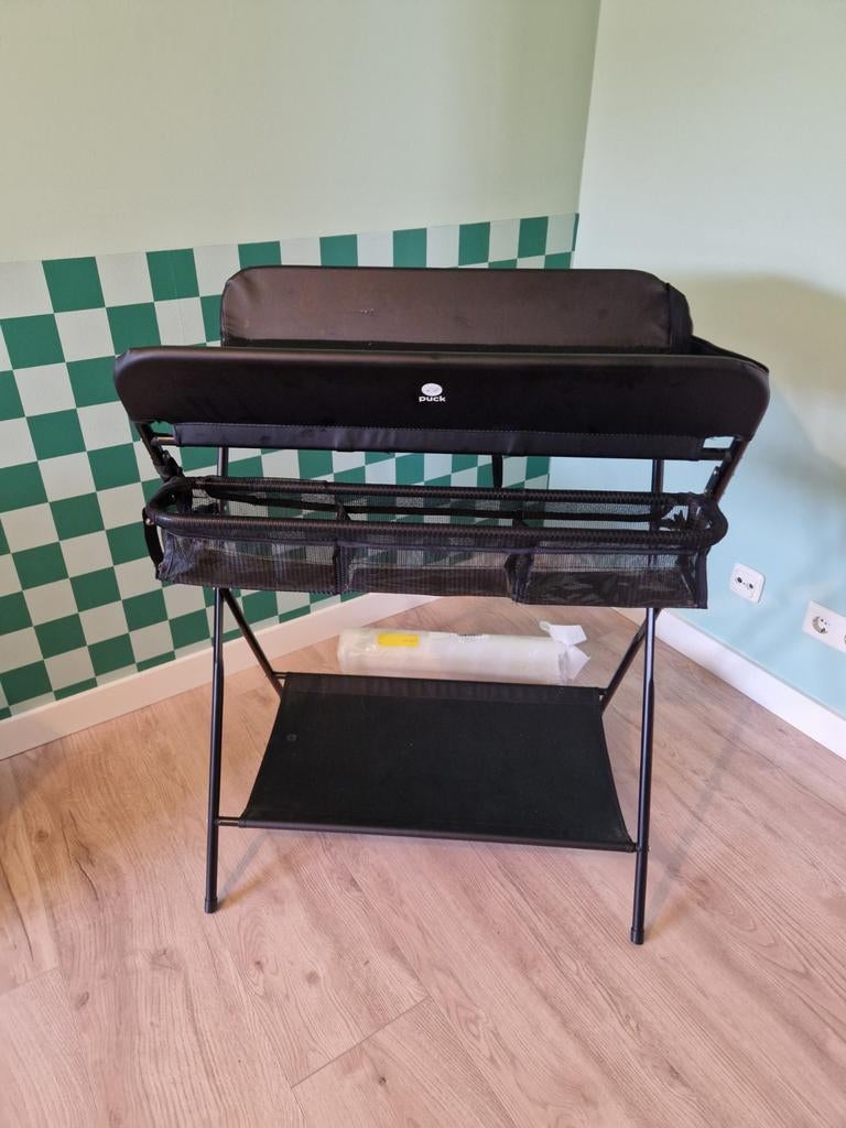 Babyverschoontafel, opvouwbare commode, mobiele commode met aankleedkussen, veiligheidsgordel en opbergvakken (A,74 * 63 * 92-98CM/zwart