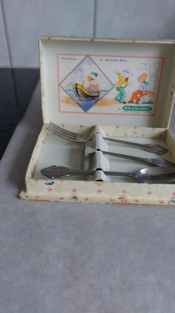 Sola kinderbestek Tom poes/Bruintje beer, Antiek en Kunst, Antiek | Bestek, Ophalen