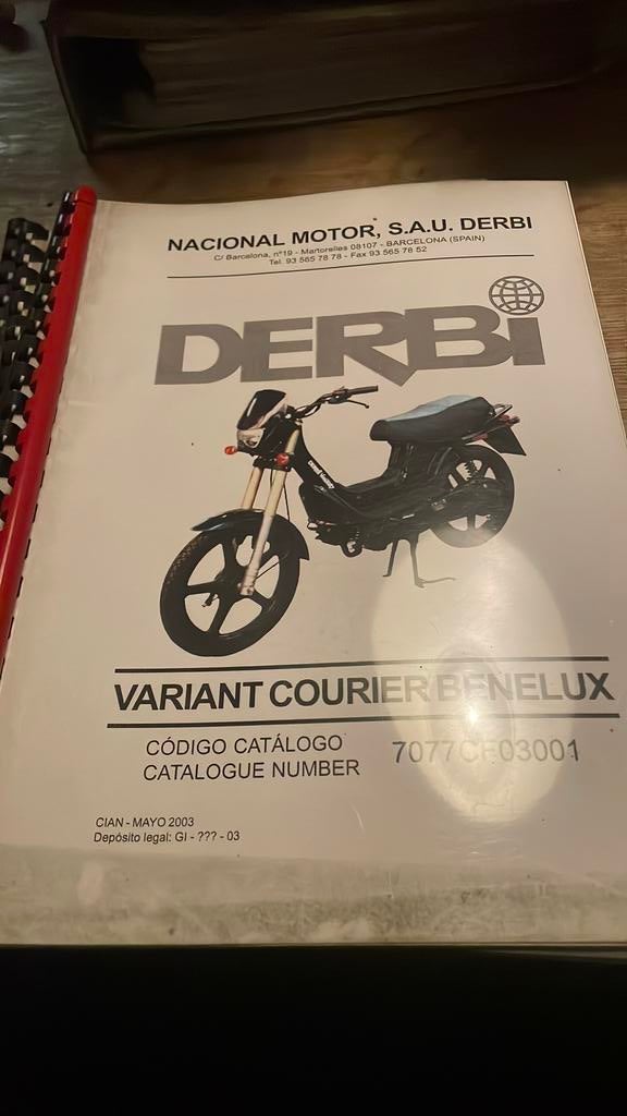 Derbi variant courier benelux officeel boekje, Ophalen of Verzenden, Zo goed als nieuw
