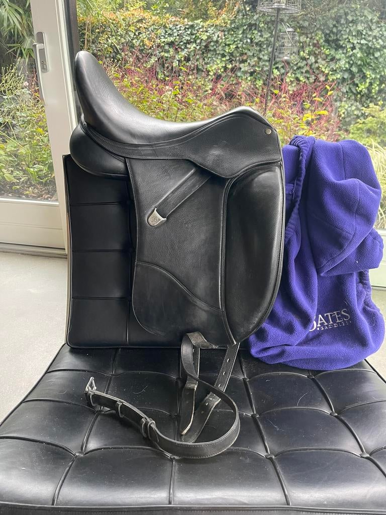 Bates Isabel Werth 17,5, Dieren en Toebehoren, Paarden en Pony's | Zadels, Ophalen of Verzenden, Zo goed als nieuw, Dressuur