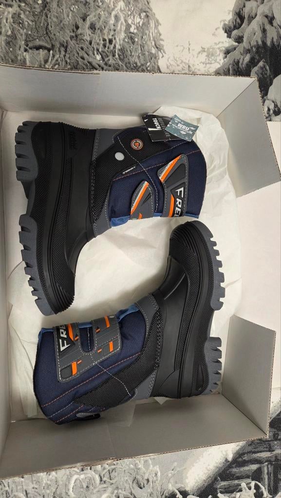 Nieuw jongens waterdicht sneeuwschoen, snowboots,

maat 38, Nieuw, Ophalen of Verzenden, Laarzen, Jongen