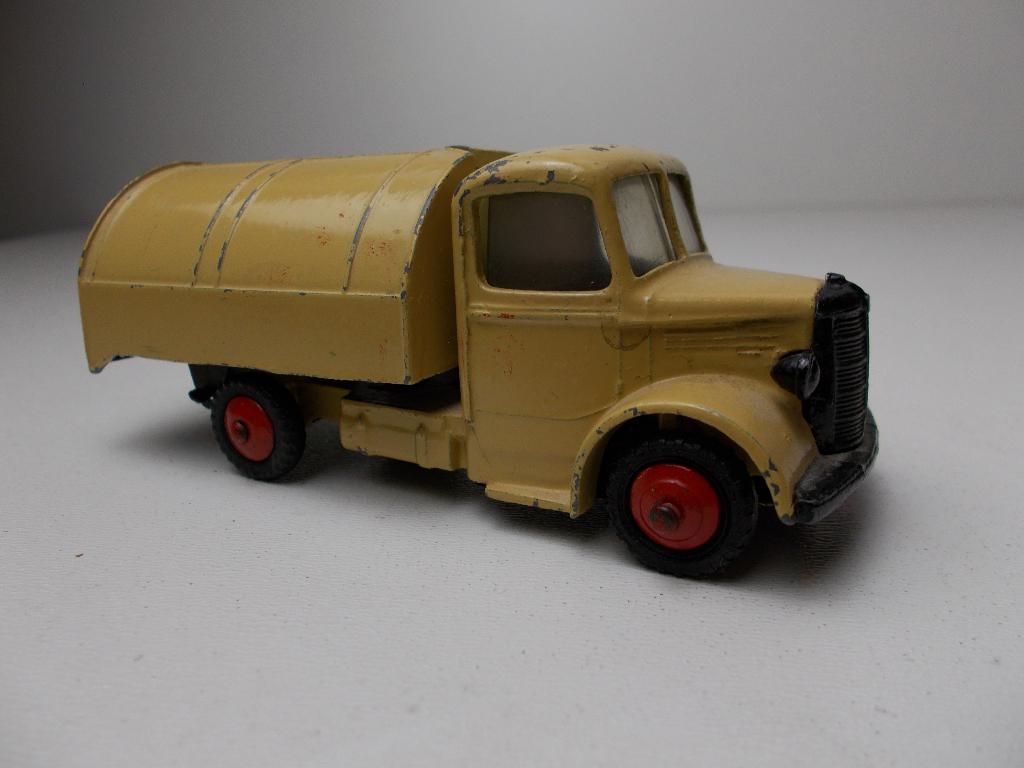 1954 Dinky Toys 252 BEDFORD REFUSE TRUCK (Opknapper) -B-., Ophalen of Verzenden, Gebruikt, Bus of Vrachtwagen, Dinky Toys