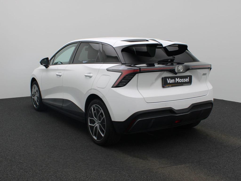 MG MG4 64 kWh Luxury | Navigtie | Achteruitrijcamera | Cruis, Auto's, MG, Automaat, 12 maanden, Gebruikt, 1675 kg