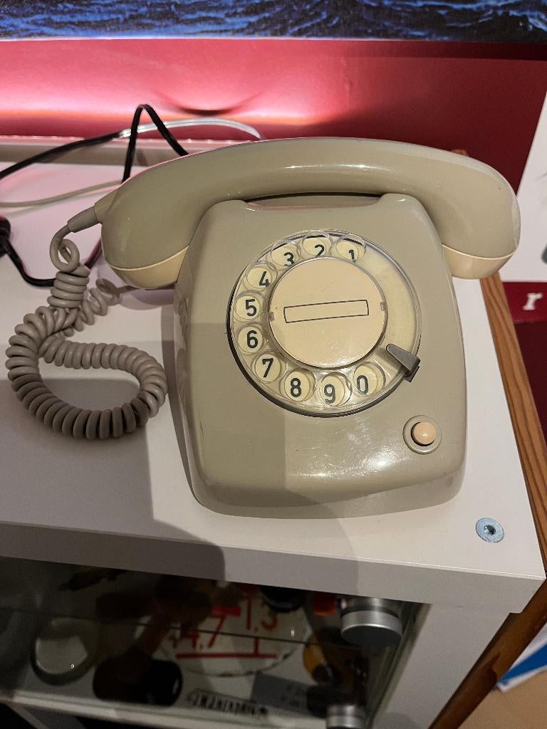 Telefoon  oud model T65 ptt, Ophalen of Verzenden, Niet werkend, Met draaischijf