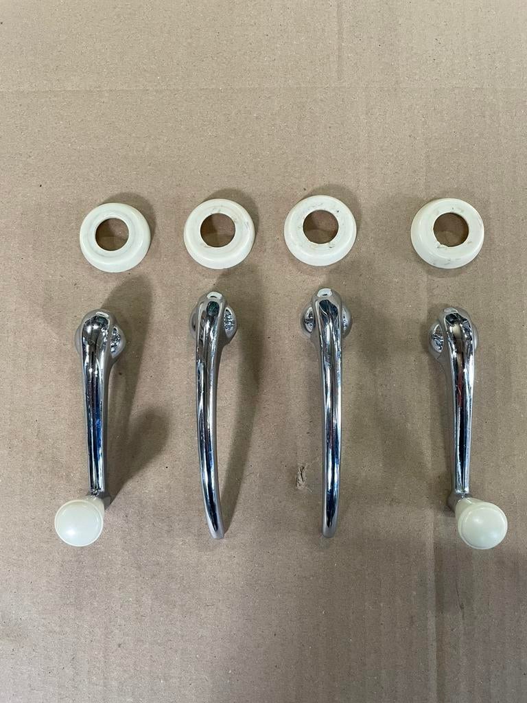 VW kever Ovaal/1200. Handgrepen, Ophalen